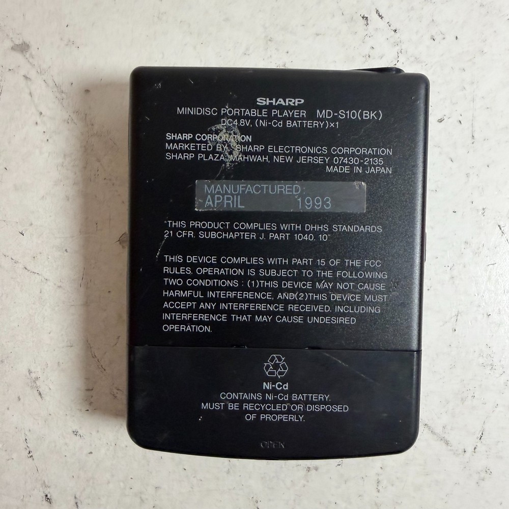 Vintage Sharp MD Walkman MD-S10 Black Portable MiniDisc Player - Untested