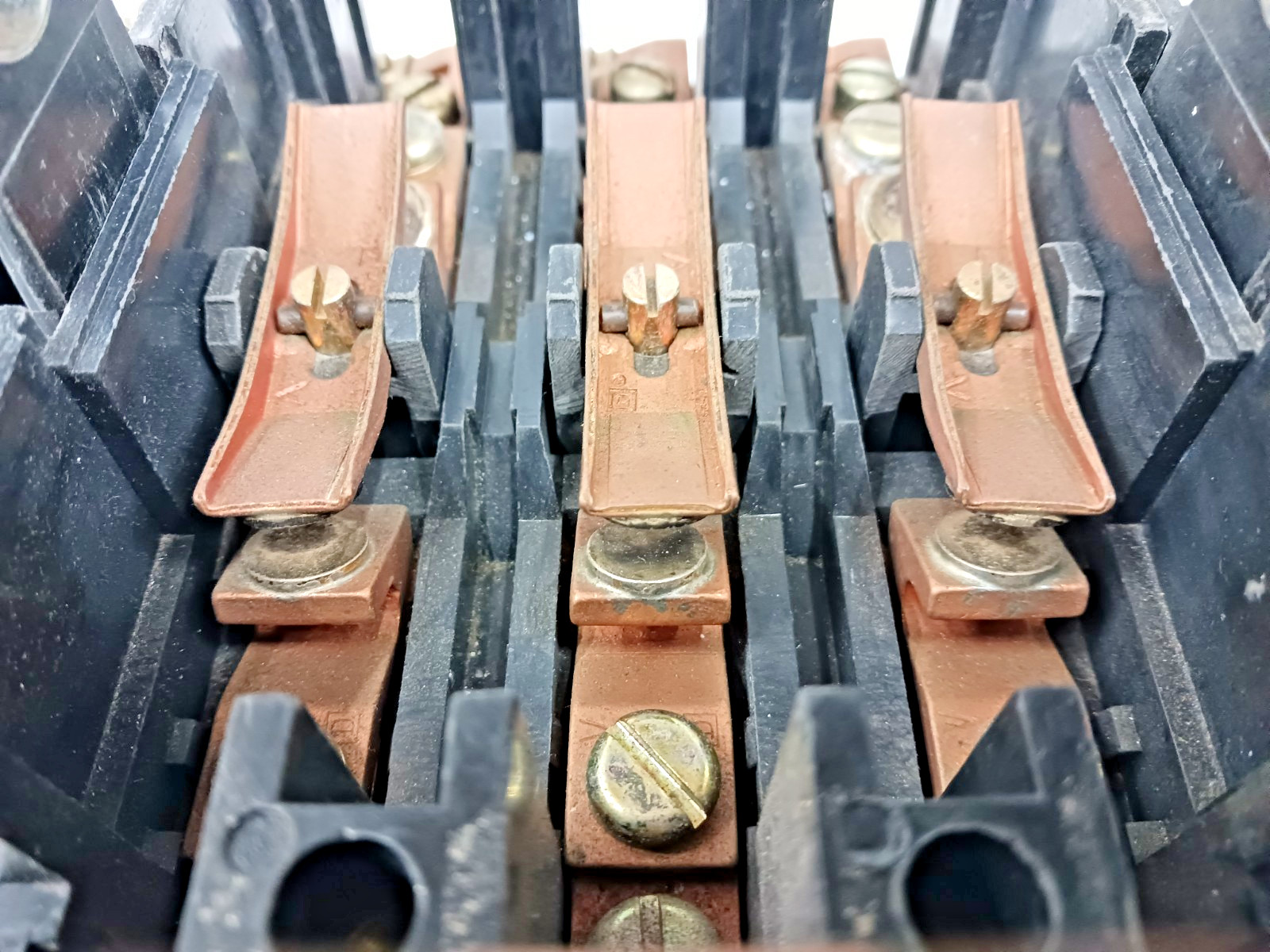 Square D Size 3 Motor Starter 600 VAC Max 120 VAC Coil 50 HP Max 8536SEO1