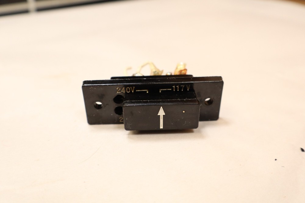 Sansui Model 2000 Tuner amplifier Part Voltage Selector