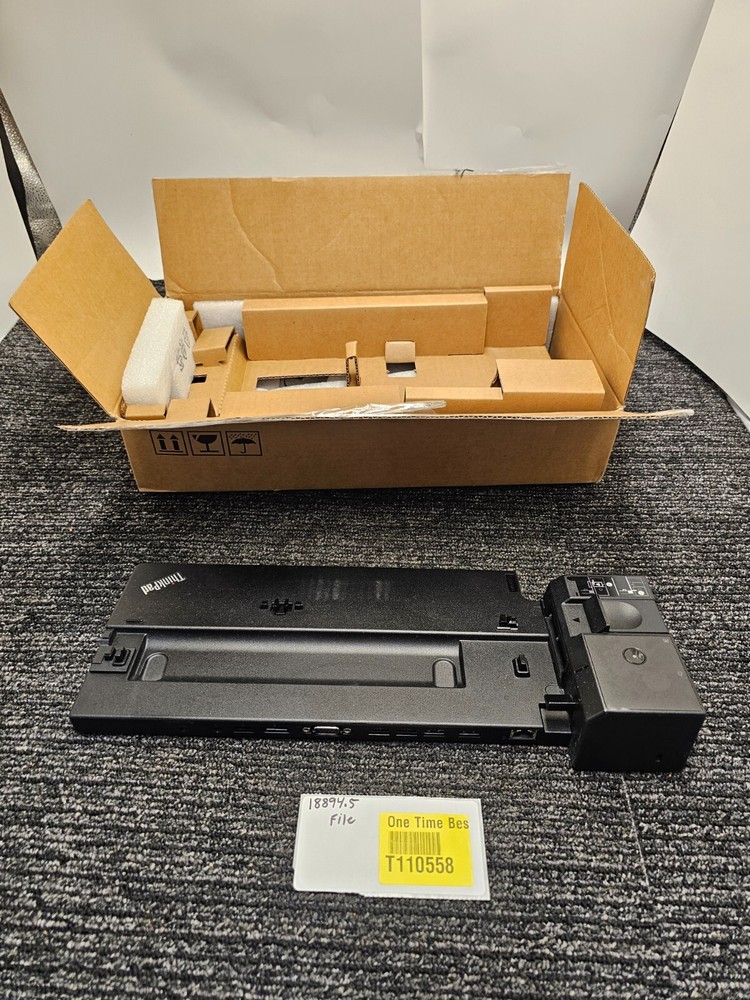 Lenovo 40AG0090US ThinkPad Basic 90W Docking Station Black