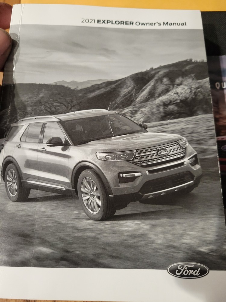 2021 FORD EXPLORER OWNERS MANUAL & CASE ( QUICK REF)