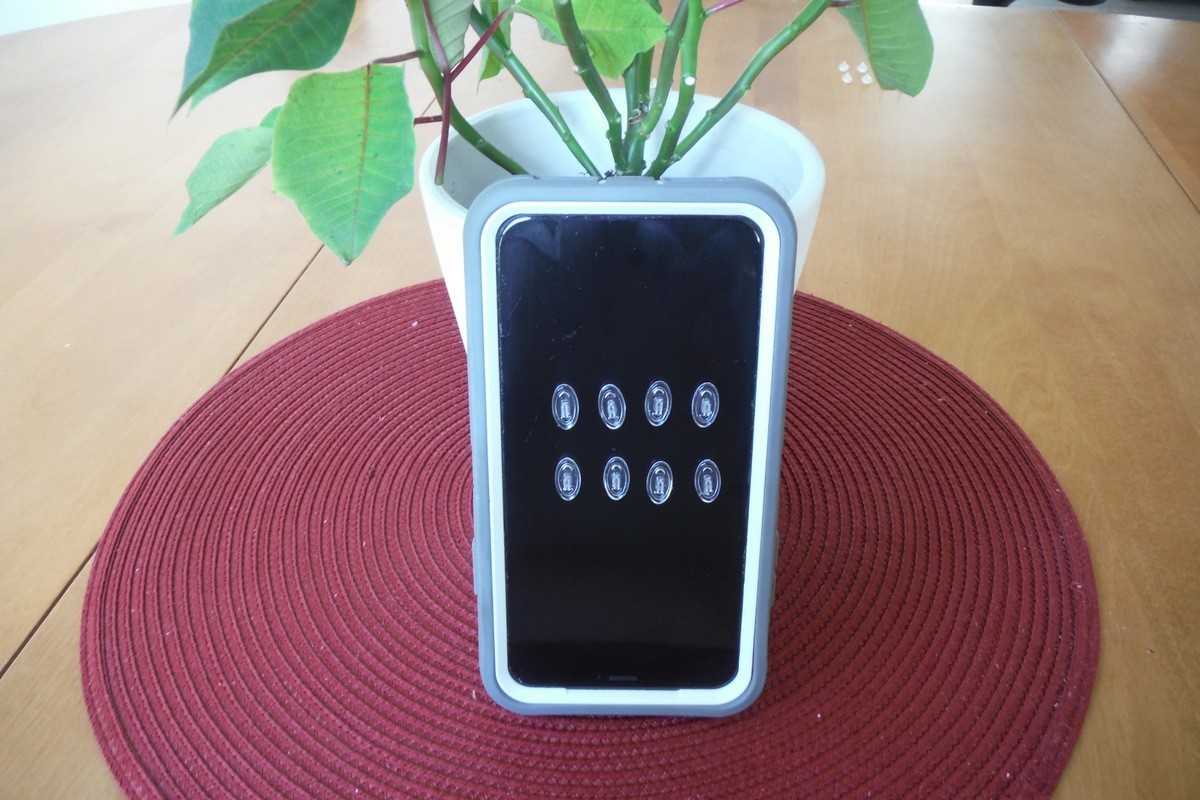 8 Eyeglass Nose Pads +8 Screw-in Glasses Repair Kit + 1 Screwdriver Tool Sets