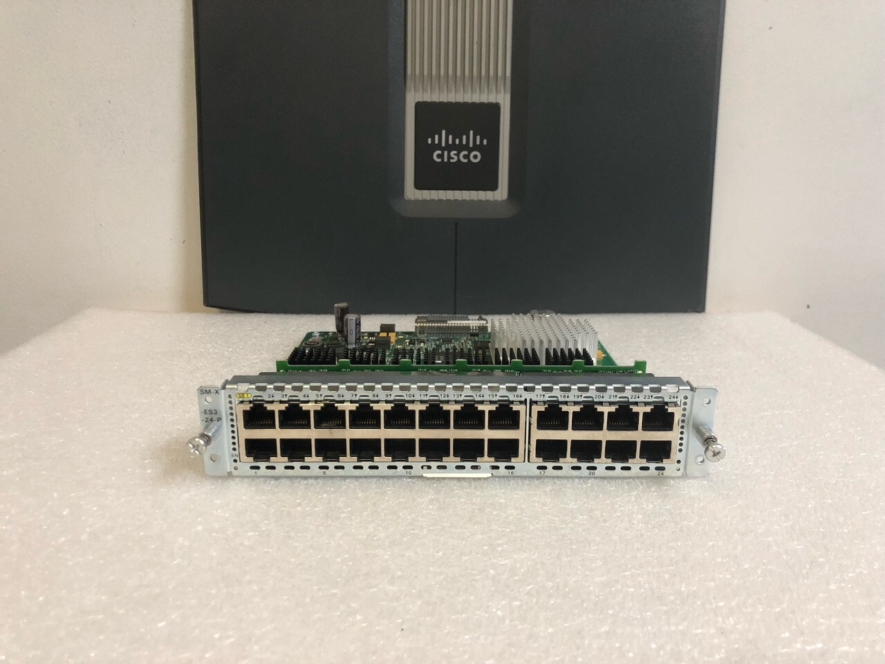 CISCO SM-X-ES3-24-P 24-Port Gigabit POE+ Layer 2/3 EtherSwitch Module SM-X-ES3