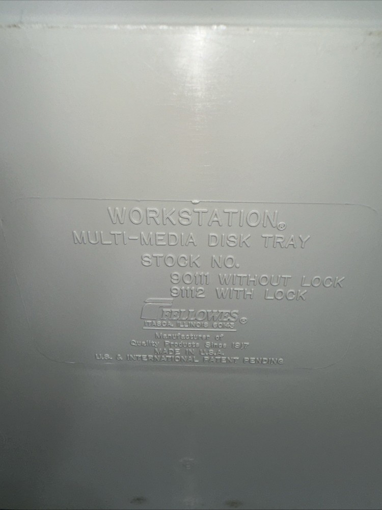 Fellowes White Workstation Multi-Media Floppy Disk Diskette Tray, Model 90111