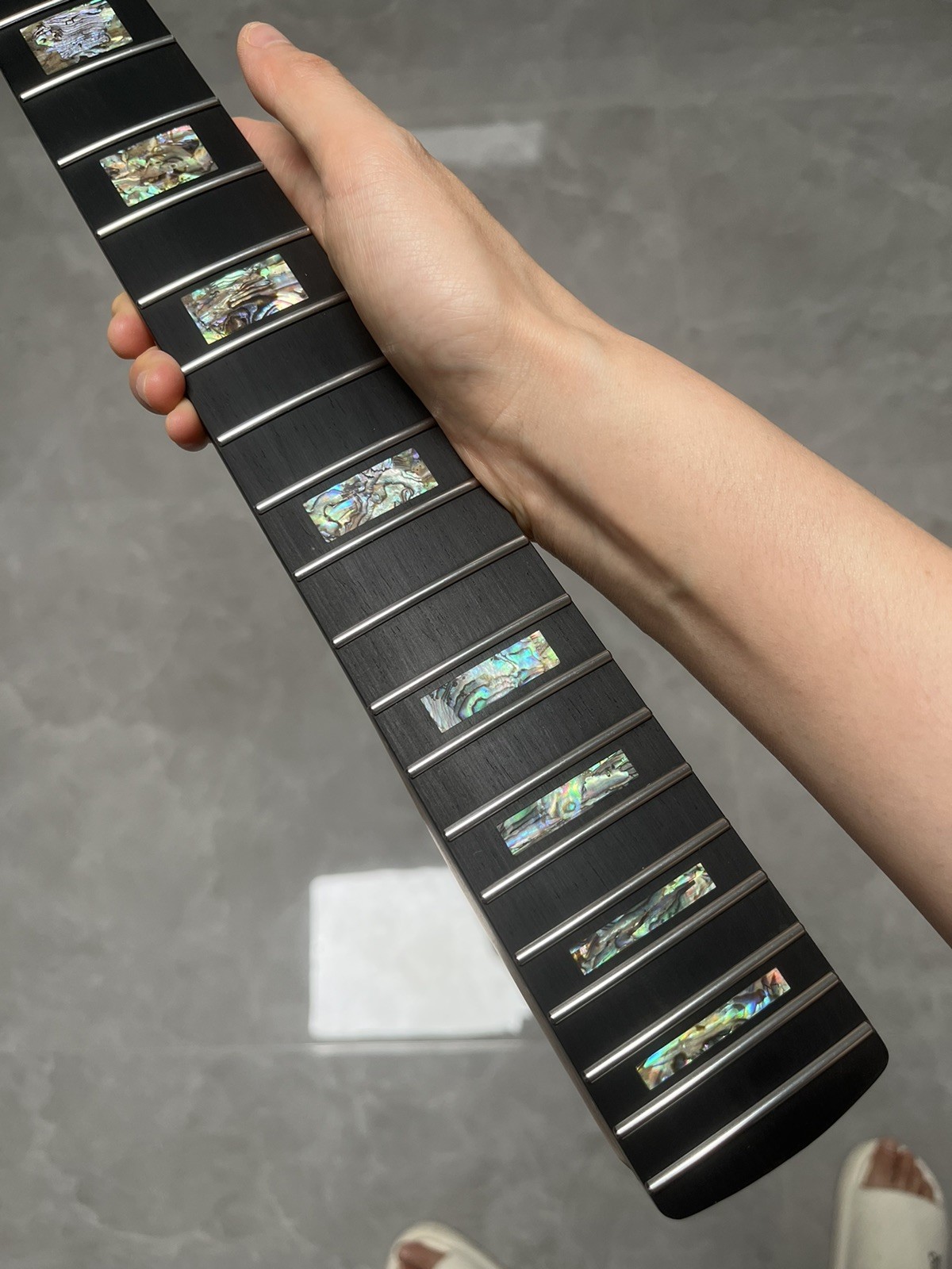 New Ebony Fingerboard Abalone shells 22Fret Satin Maple DIY Electric guit