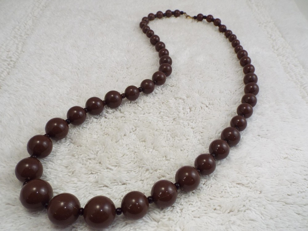 Brown Bead Necklace (B26)