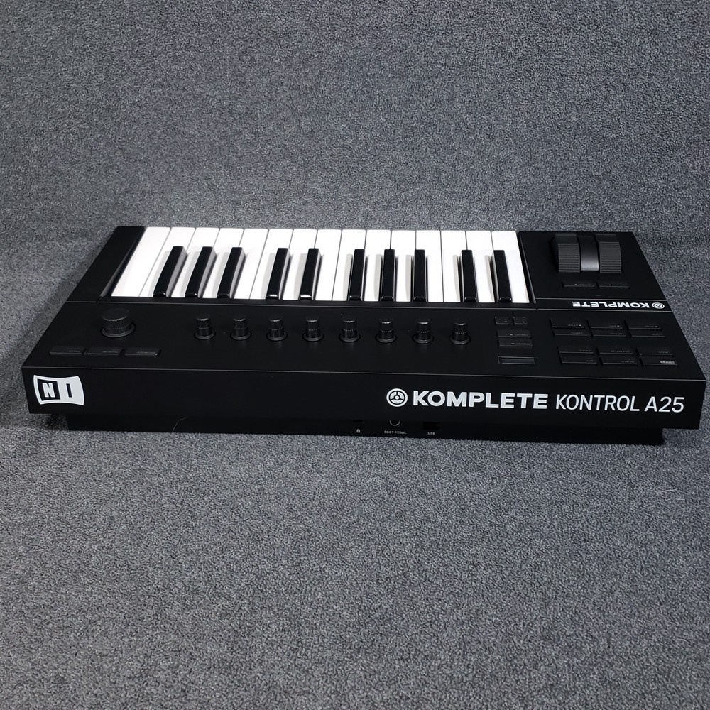 Native Instruments Komplete Kontrol A25 MIDI Keyboard Controller Semi-weighted