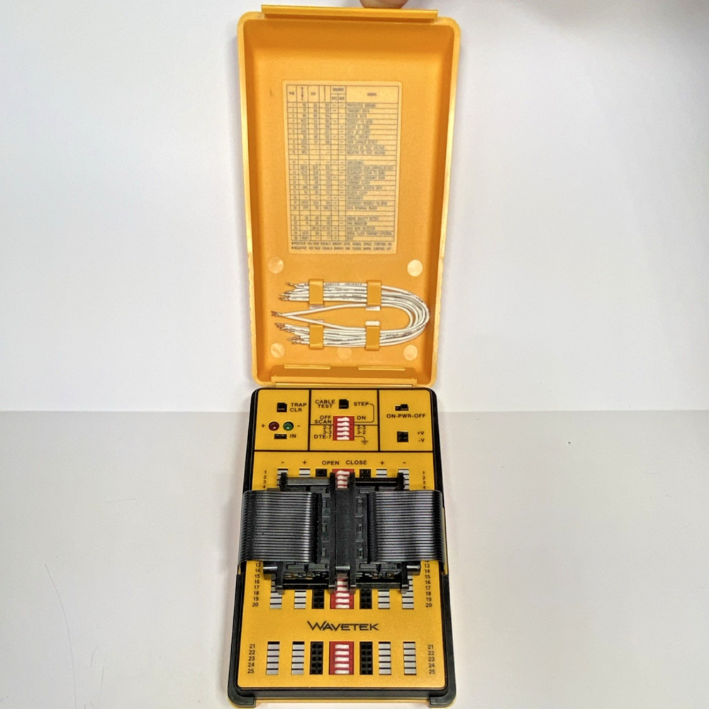 Wavetek 785 Breakout Box RS232 Cable Tester 100 LED Four State Self Powered