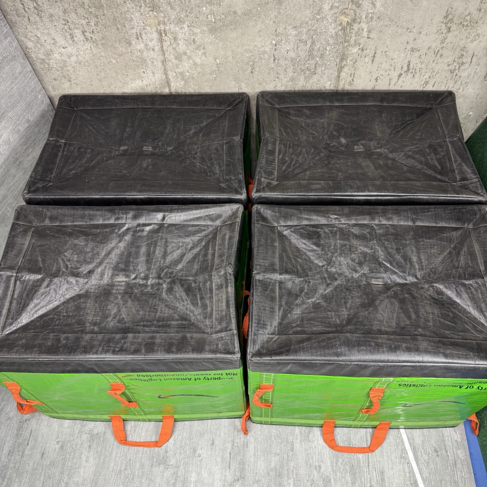 LOT OF 4 PREMIUM AMAZON COURIER DELIVERY CURRENT STYLE TOTE BAGS 28x24x20 GREEN