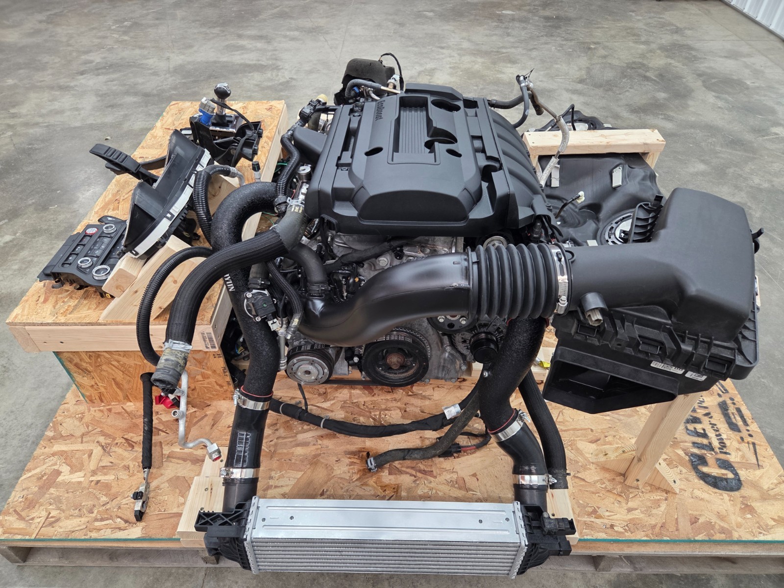 2017 Mustang EcoBoost 2.3L TURBOCHARGED Engine & 6 Speed Auto Trans Turn Key 53k