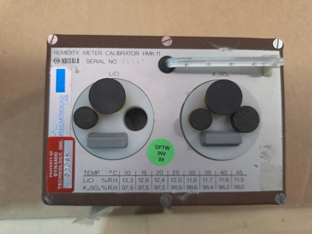 VAISALA HMK11 Humidity Meter Calibrator