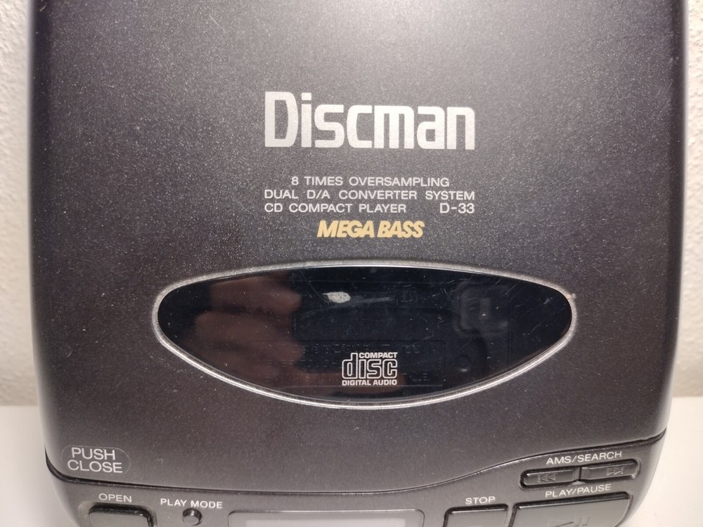 Sony Discman Model No. D-33 CD Compact Disc Player