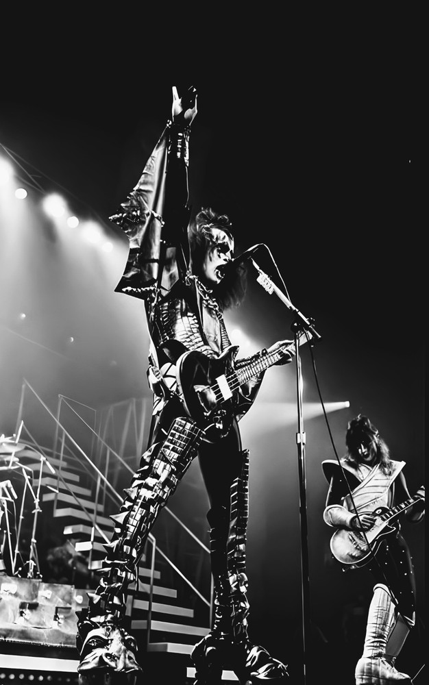 11x17 Kiss Gene Simmons & Ace Frehley Poster Live Photoshoot