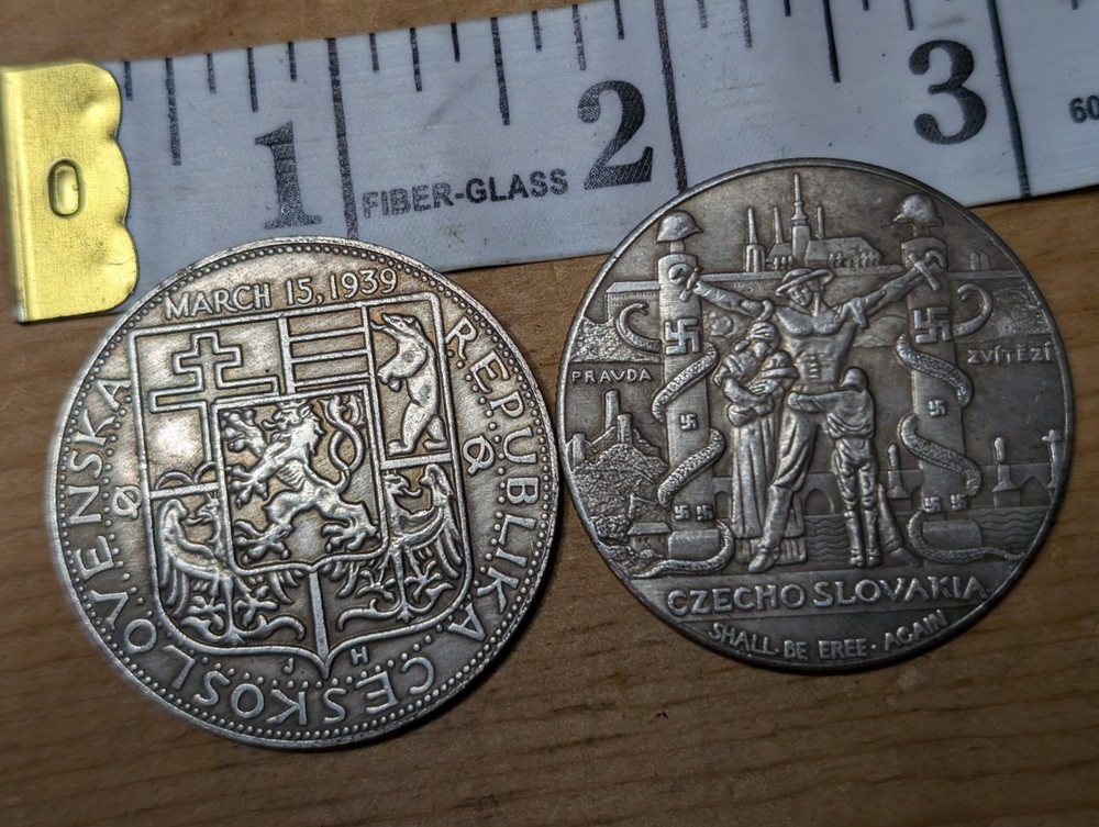 One WW2 German Commemorative Coin 1