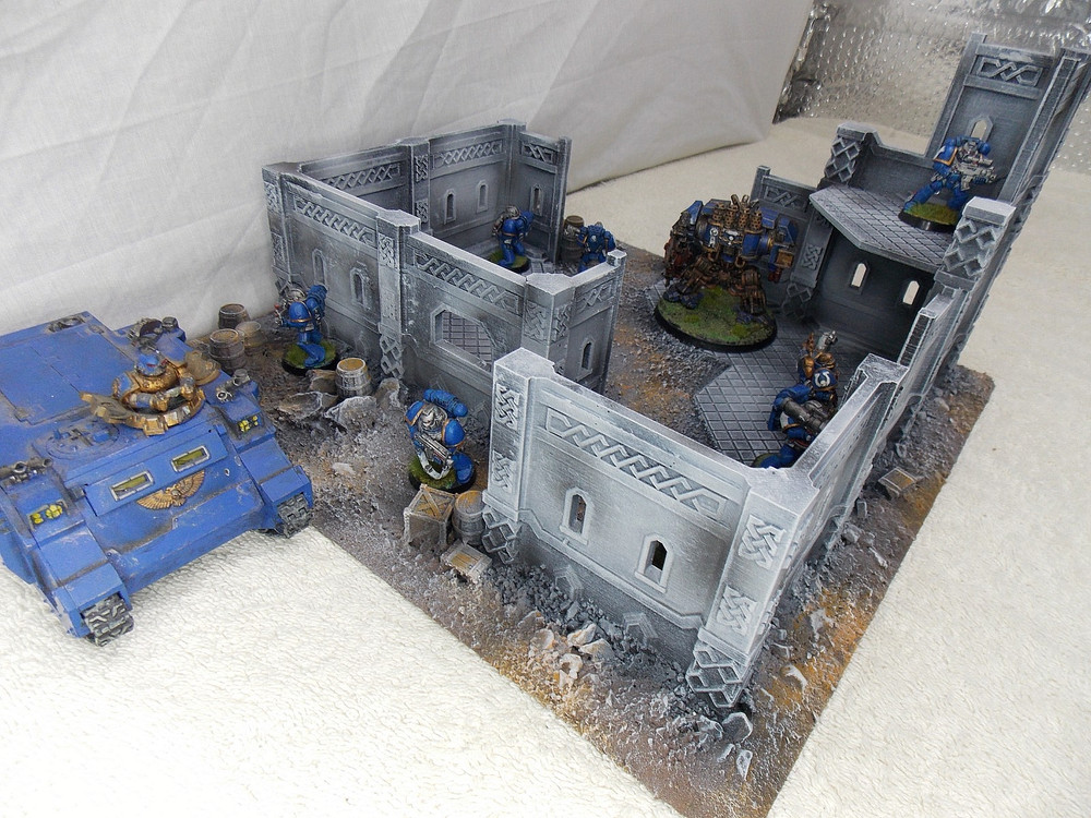 WARGAMING TERRAIN PAINTED BUILDING