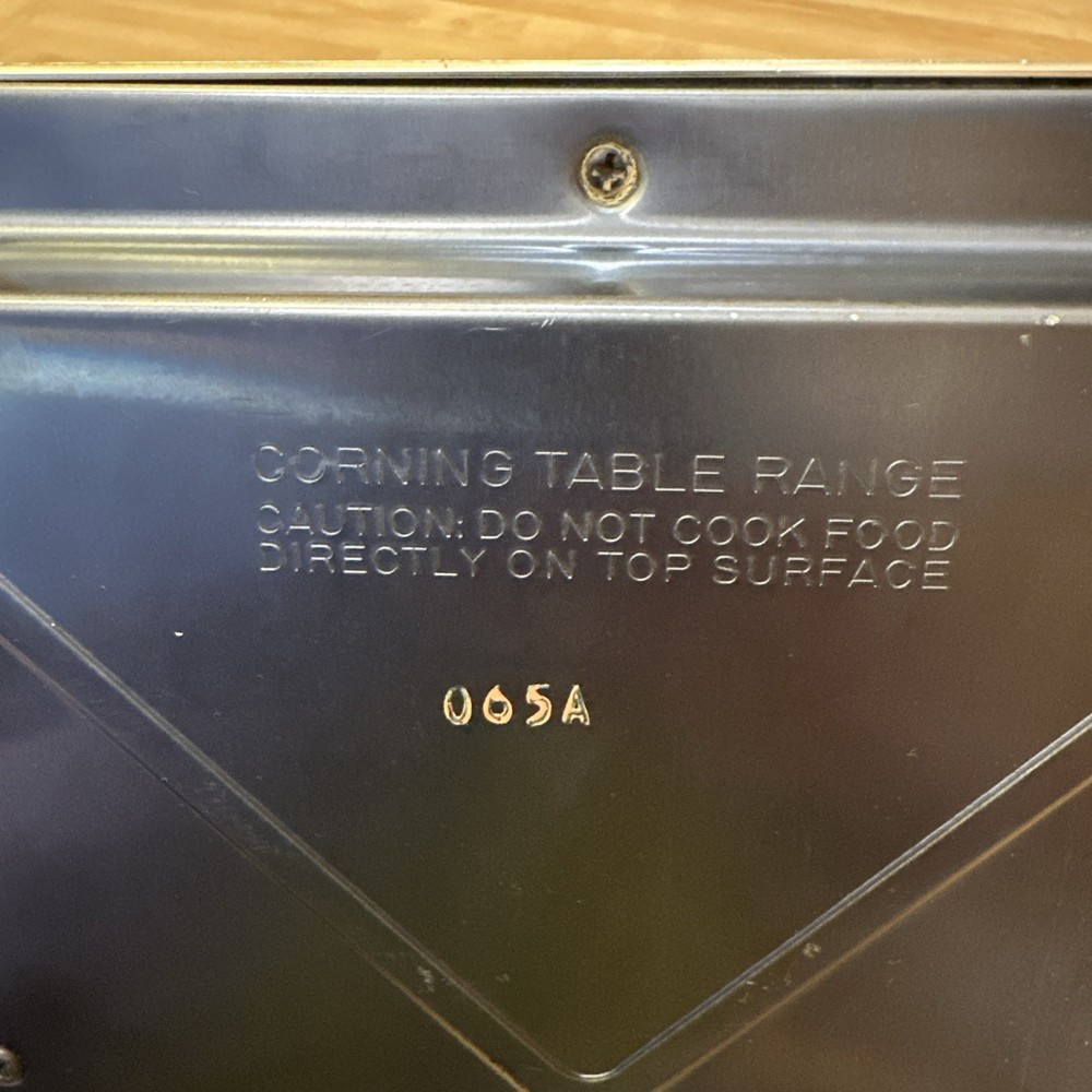 Vintage CORNING Ware TABLE RANGE Model E-1310 704-B Electronic