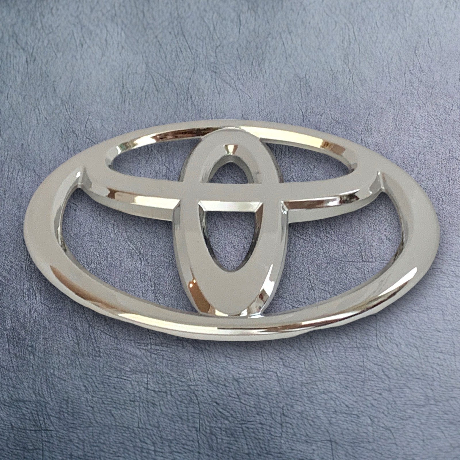 Toyota Grill Emblem Chrome Logo Badge for Corolla Camry Matrix