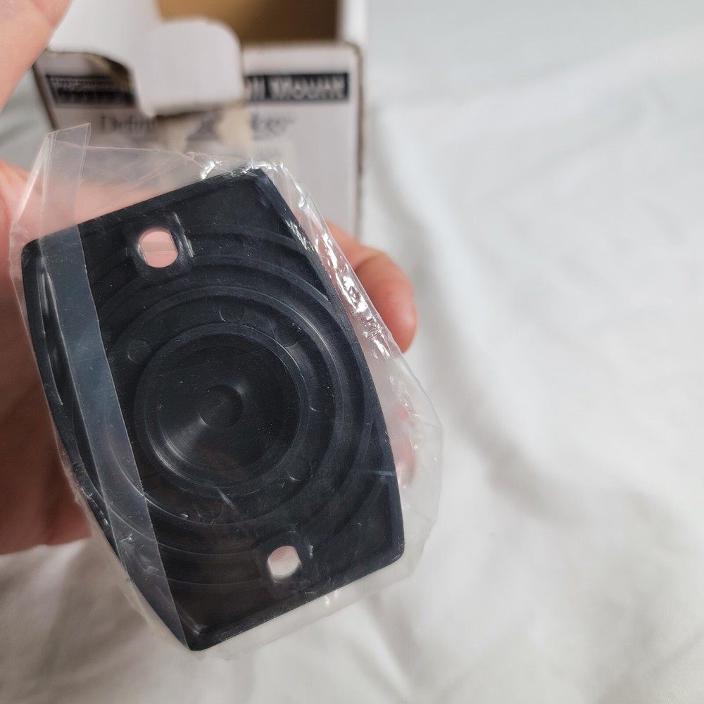 Pro Cinema Series Pivoting Wall Mount - One(Black)