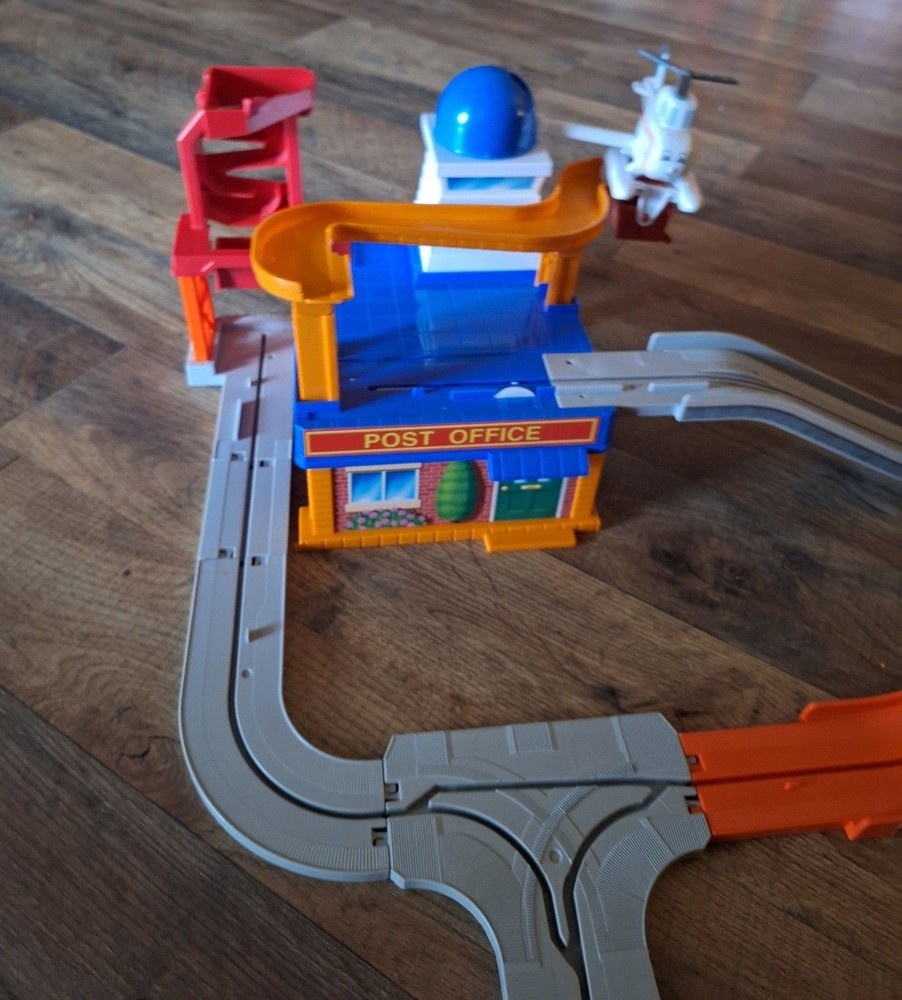 Tomy Thomas & Friends Mail Delivery Big Loader motorized train playset