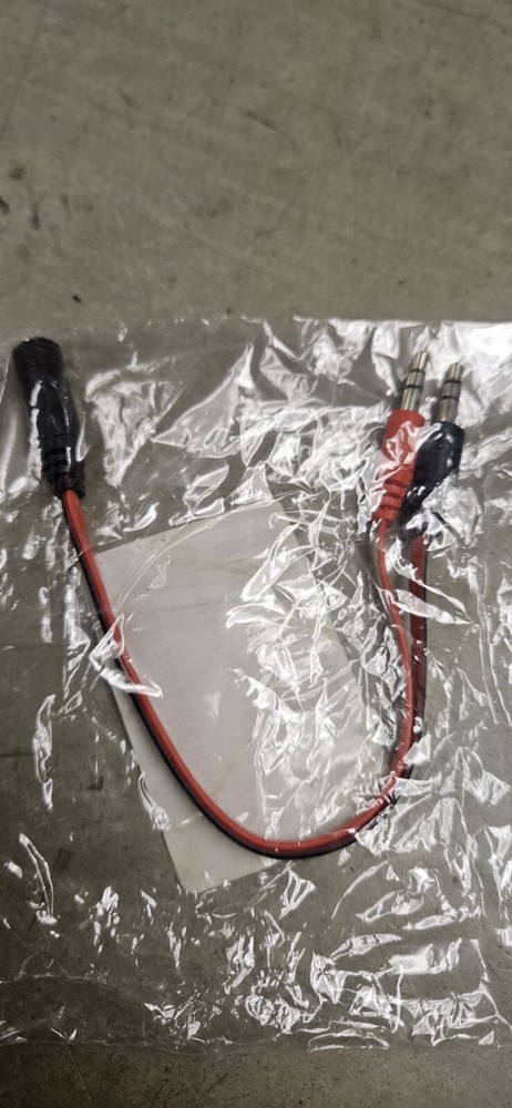 Headset Splitter Adapter 1 to 2 adapter