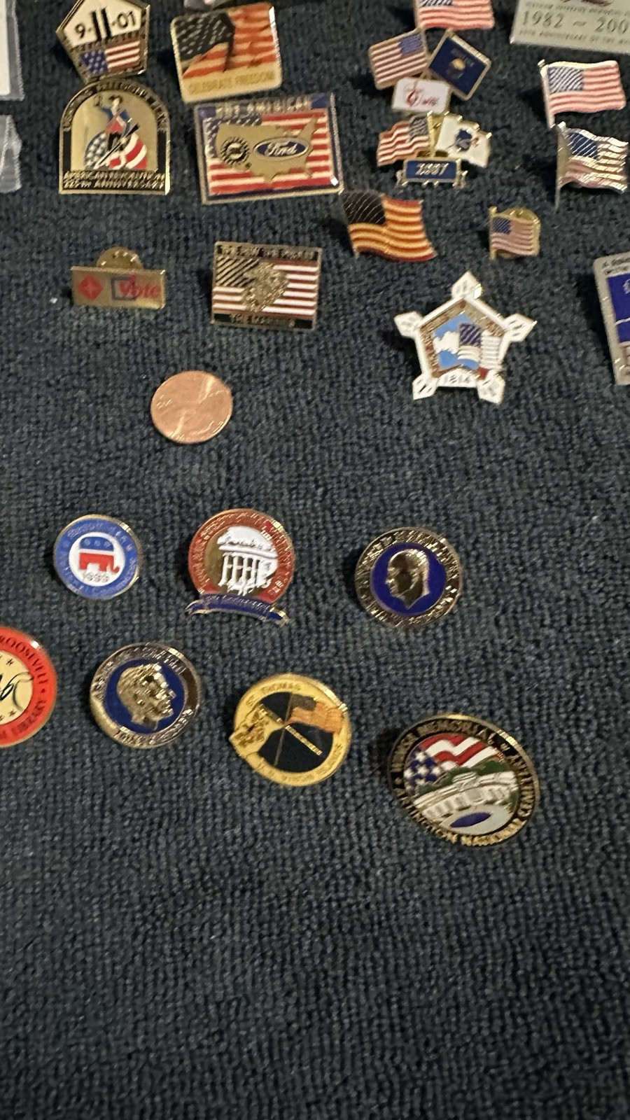 Vintage American Flag Lot Of 35 Patriotic USA Lapel Pins Hat Pinback Tie Tac