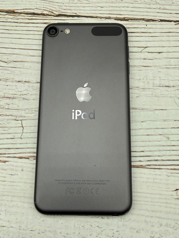 Apple iPod Touch 6th Generation 32GB MP3/Video Player - Grey