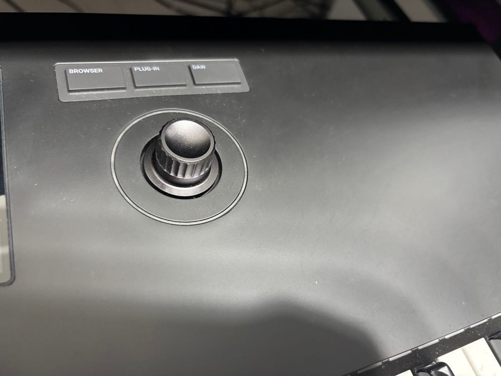 Native Instruments S-Series Komplete Kontrol S49 MK3 Keyboard Controller