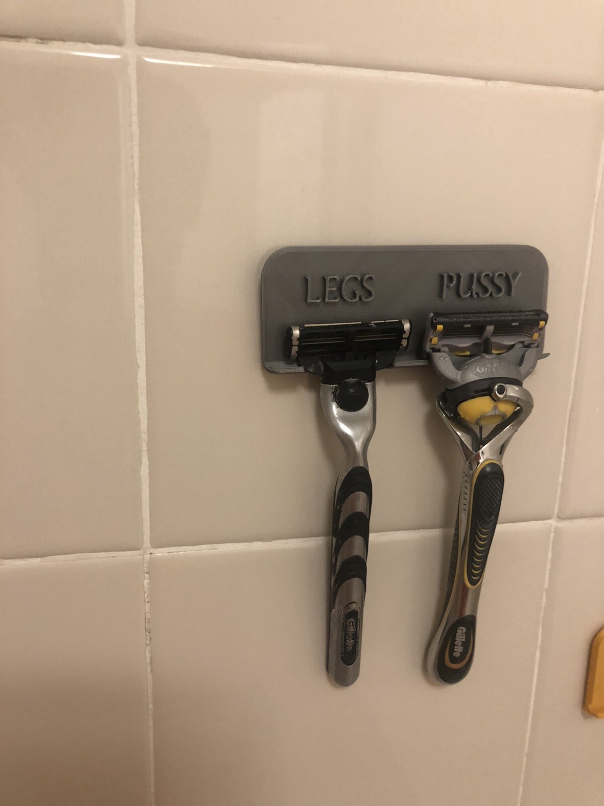 shower razor holder “Legs Pussy” Organizer