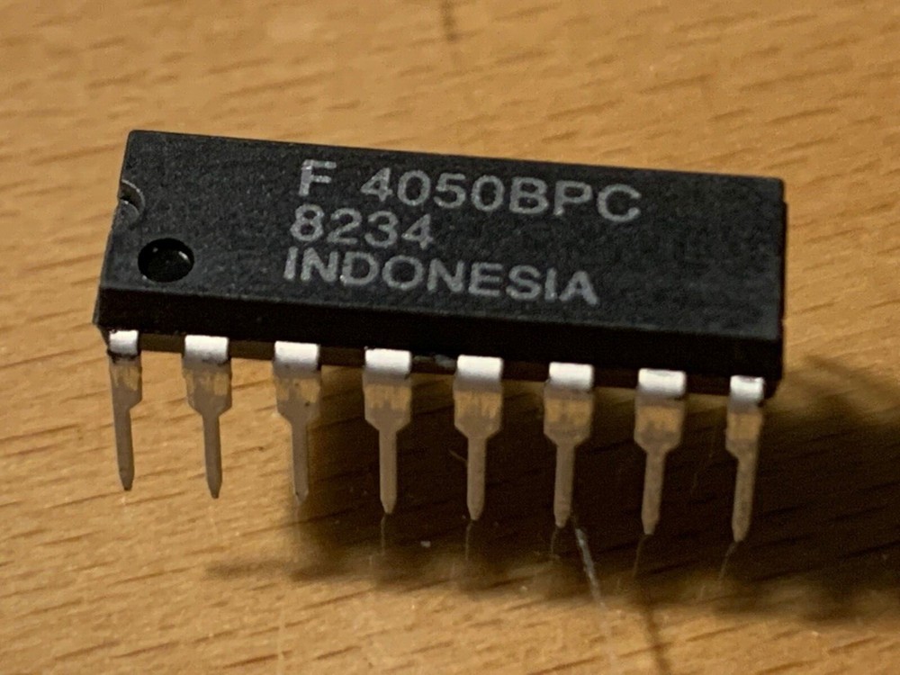 4050BPC - FAIRCHILD IC - Hex non-inverting buffer, DIP-16