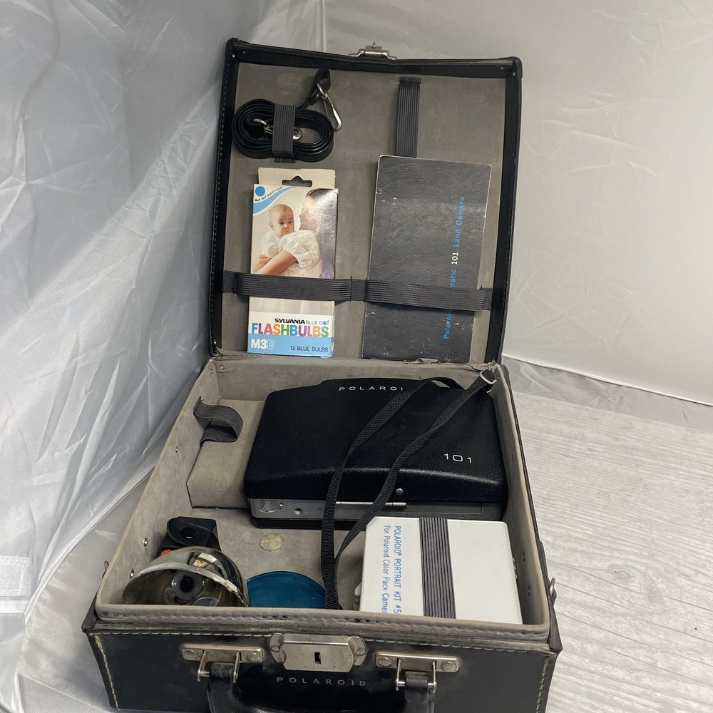 Polaroid Land Camera 101 Automatic case portrait kit 581 flash bulbs kit