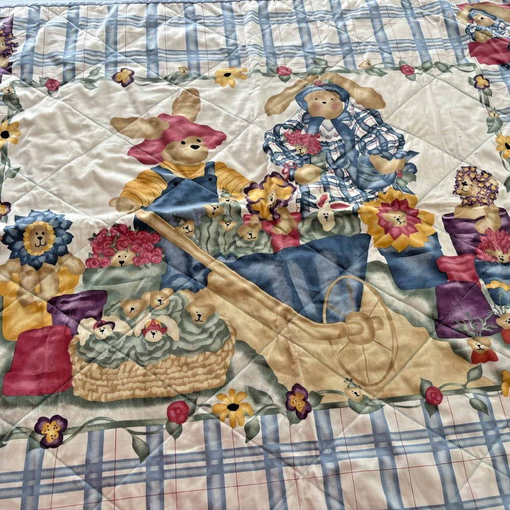 Gorgeous Handmade Cotton QUILT 43x34”. Pattern stitching Bunnies Easter Spring