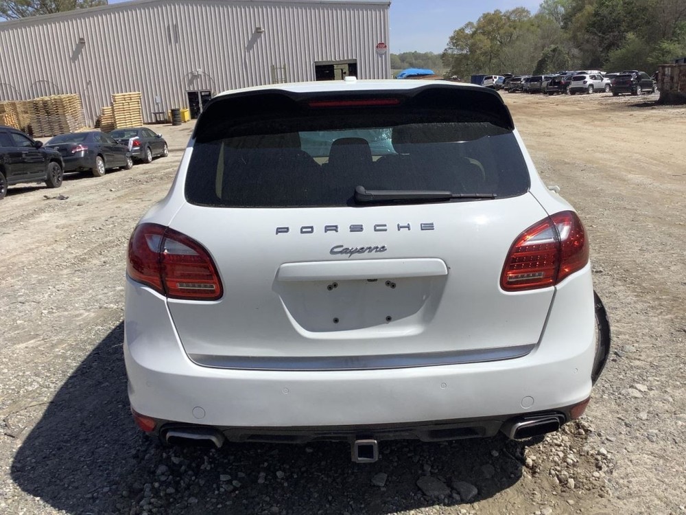 CAYENNE 2014 Glove Box 4589618