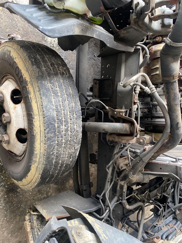 Front Leaf & Springs N/A Used P-13574
