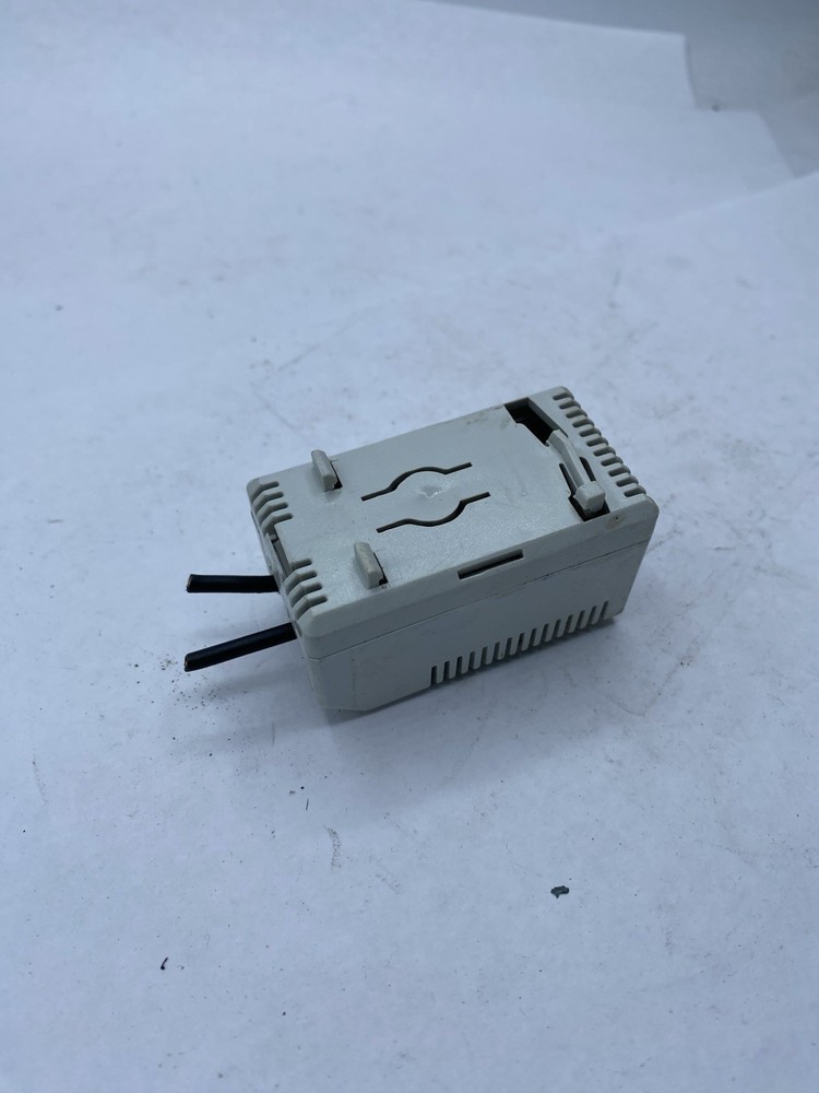 SAREL Type 17561 A OUVERTURE Temperature Sensor Module 250 VAC