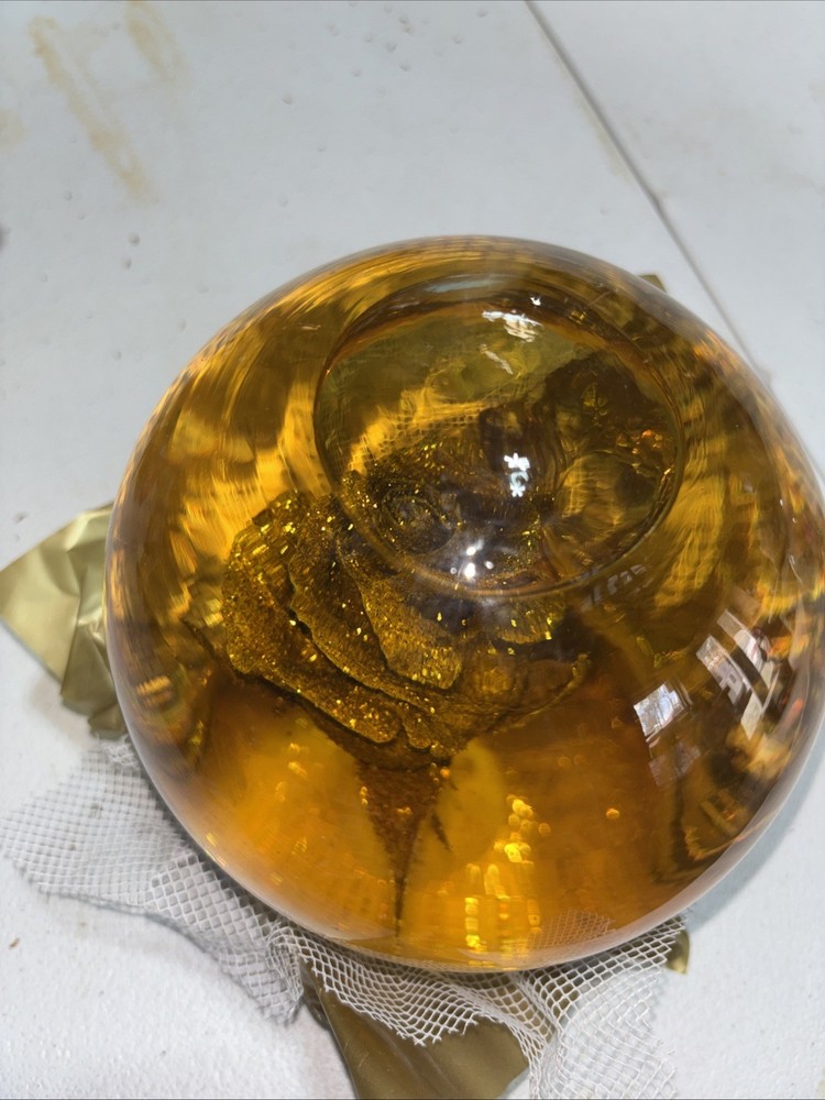 Gold Rose In Glass Water Globe