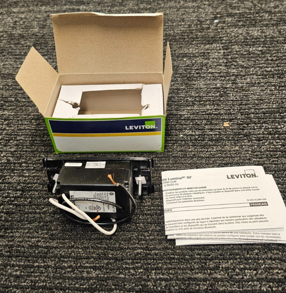 Leviton DLDNK-1W Lumina RF Decora 1Button multi-function BLE Keypad White