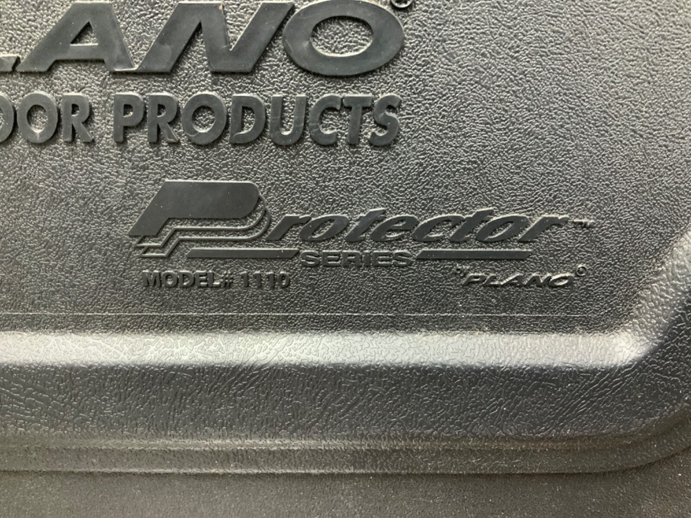 Plano Protector Compact Bow Case Black Single Bow Model 1110