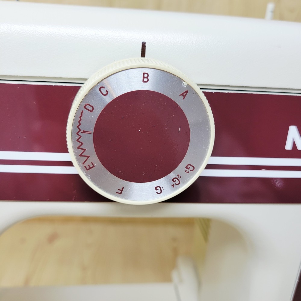 Necchi Sewing Machine 523 Works MISSING TABLE
