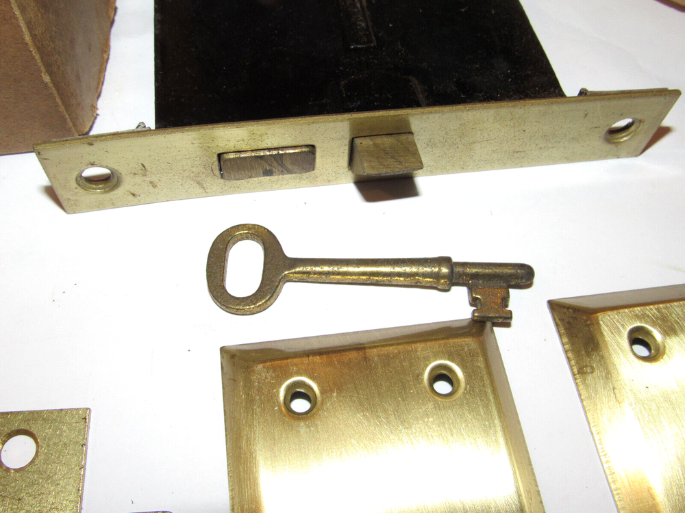 UNUSED VINTAGE SKILLMAN MORTISE INSIDE SET W/KEY! MISSING KNOBS! WORKS SMOOTHLY