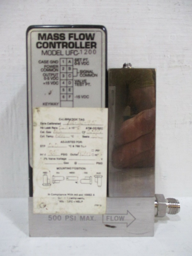 Unit Instruments UFC-1200 Mass Flow Controller Gas 5-SLM