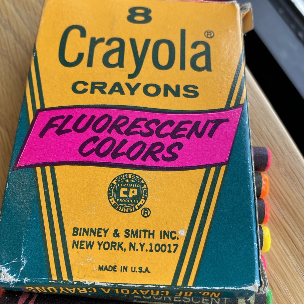 Crayola Fluorescent Crayons Binnie & Smith Pre Owned 7 In Pack
