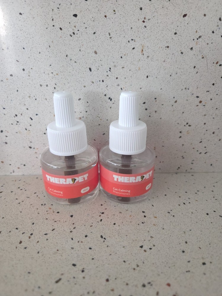 TheraPetMD Cat Calming Diffuser Kit White 60-Day 1 Diffuser + 2x48mL Preowned