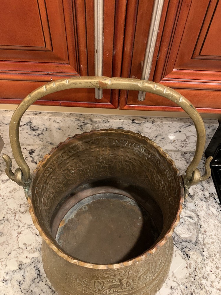 Middle Eastern bucket