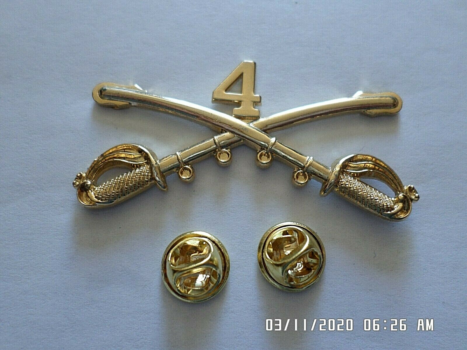4th Cavalry Swords Sabers Military Hat Pin Badge Robert E. Lee