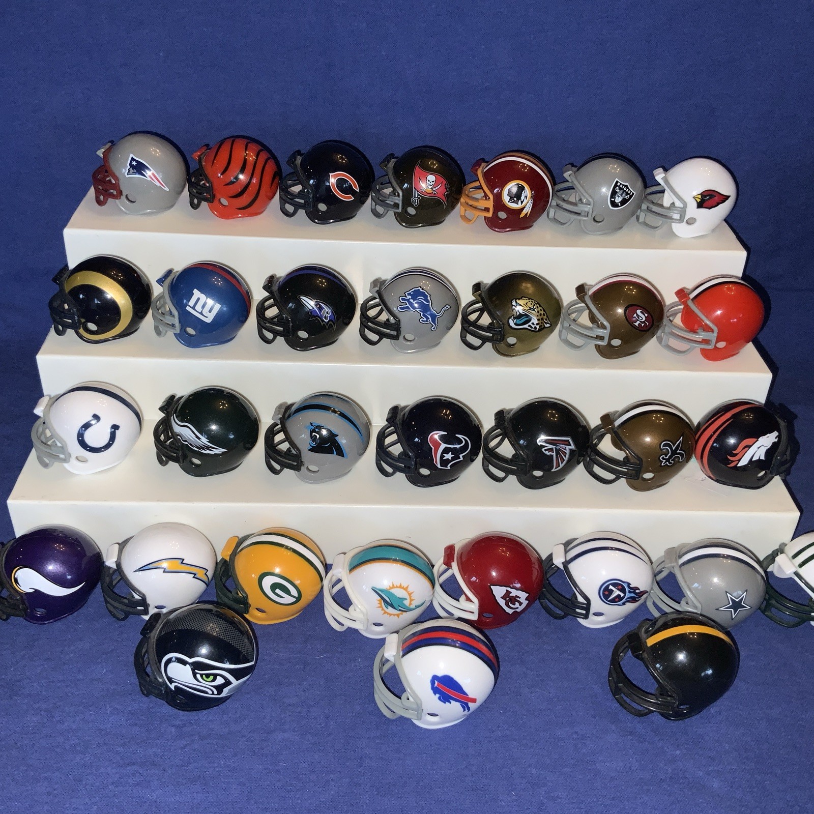 Riddell NFL Mini Plastic Football Helmets Lot of 32 Team Helmets 2014