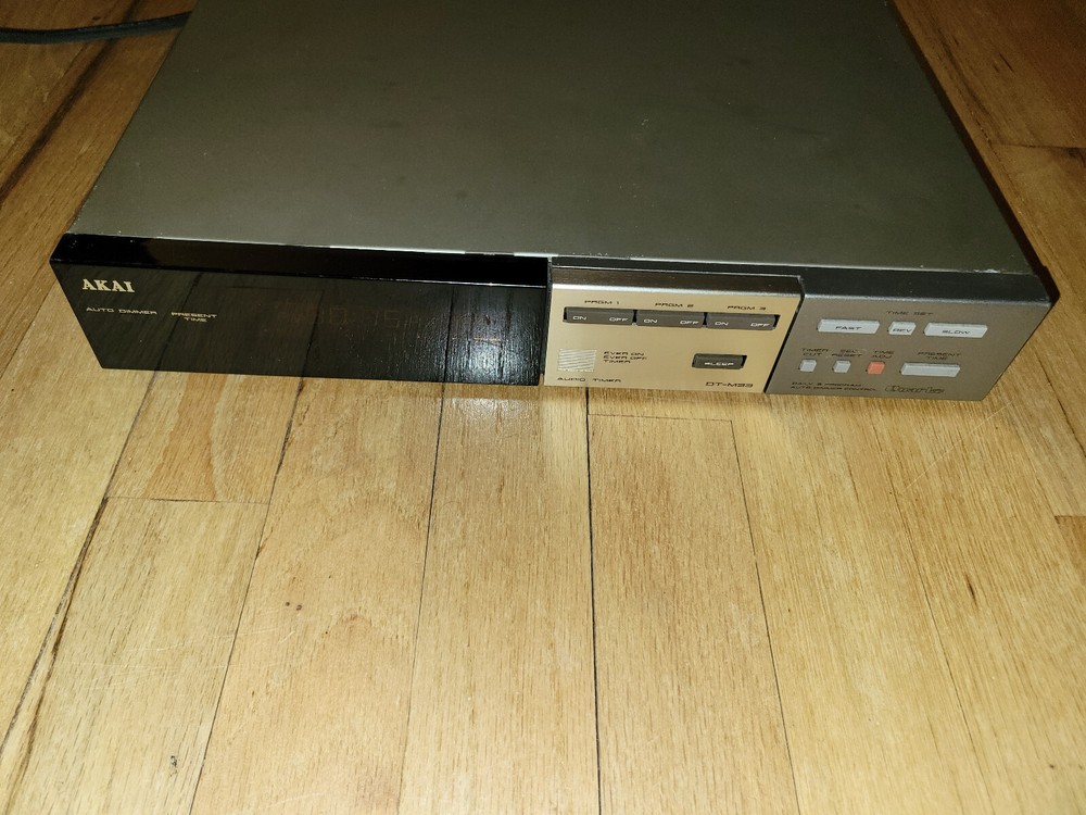 AKAI DT-M33 timer digital quartz clock 3 program settings ez on/off button