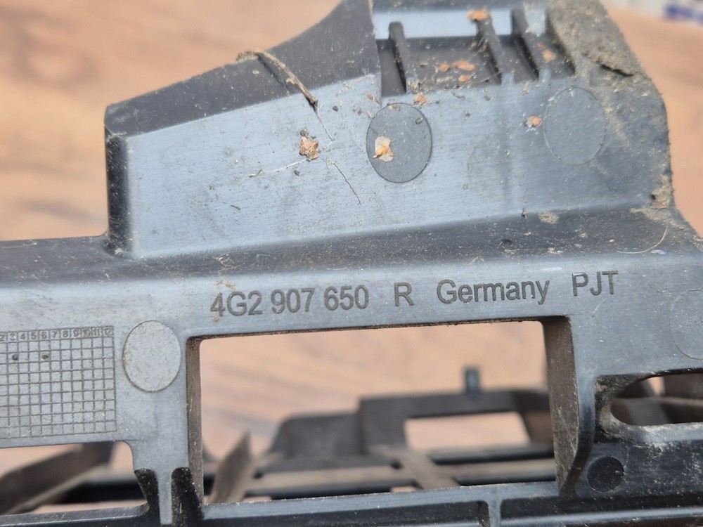 AUDI A7 4G8 ENGINE ECU CONTROL UNIT MODULE BRACKET 4G2907650 2014-2018