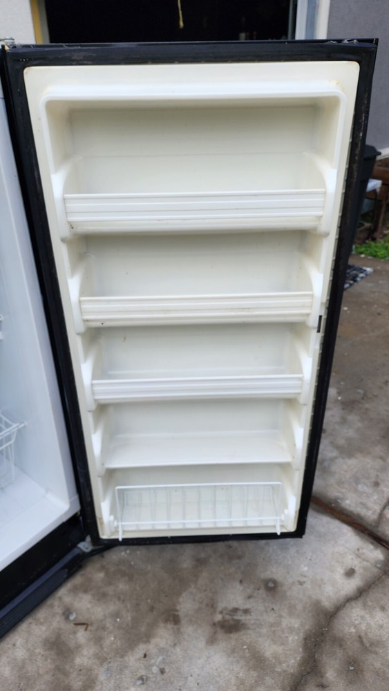 14 Cubic Ft upright freezer