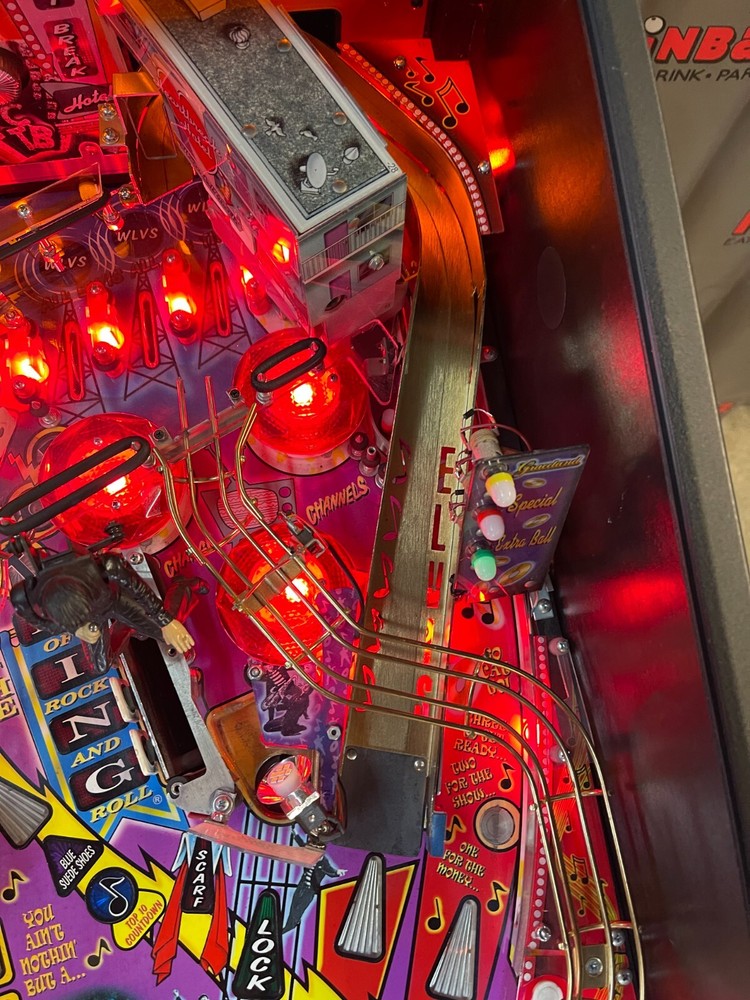 Elvis by Stern Pinball Machine - 2330