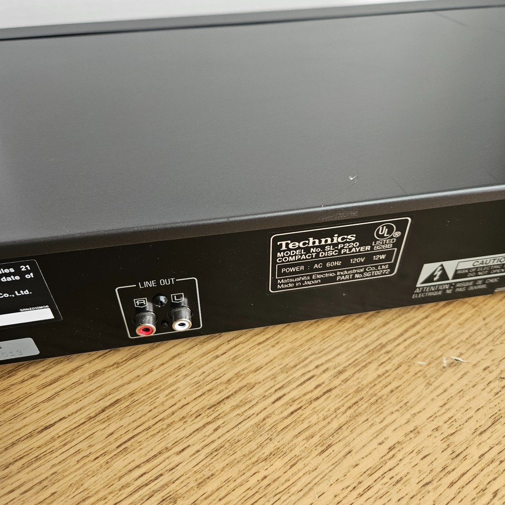 RETRO (1987) Technics SL-P220 CD Player No Remote